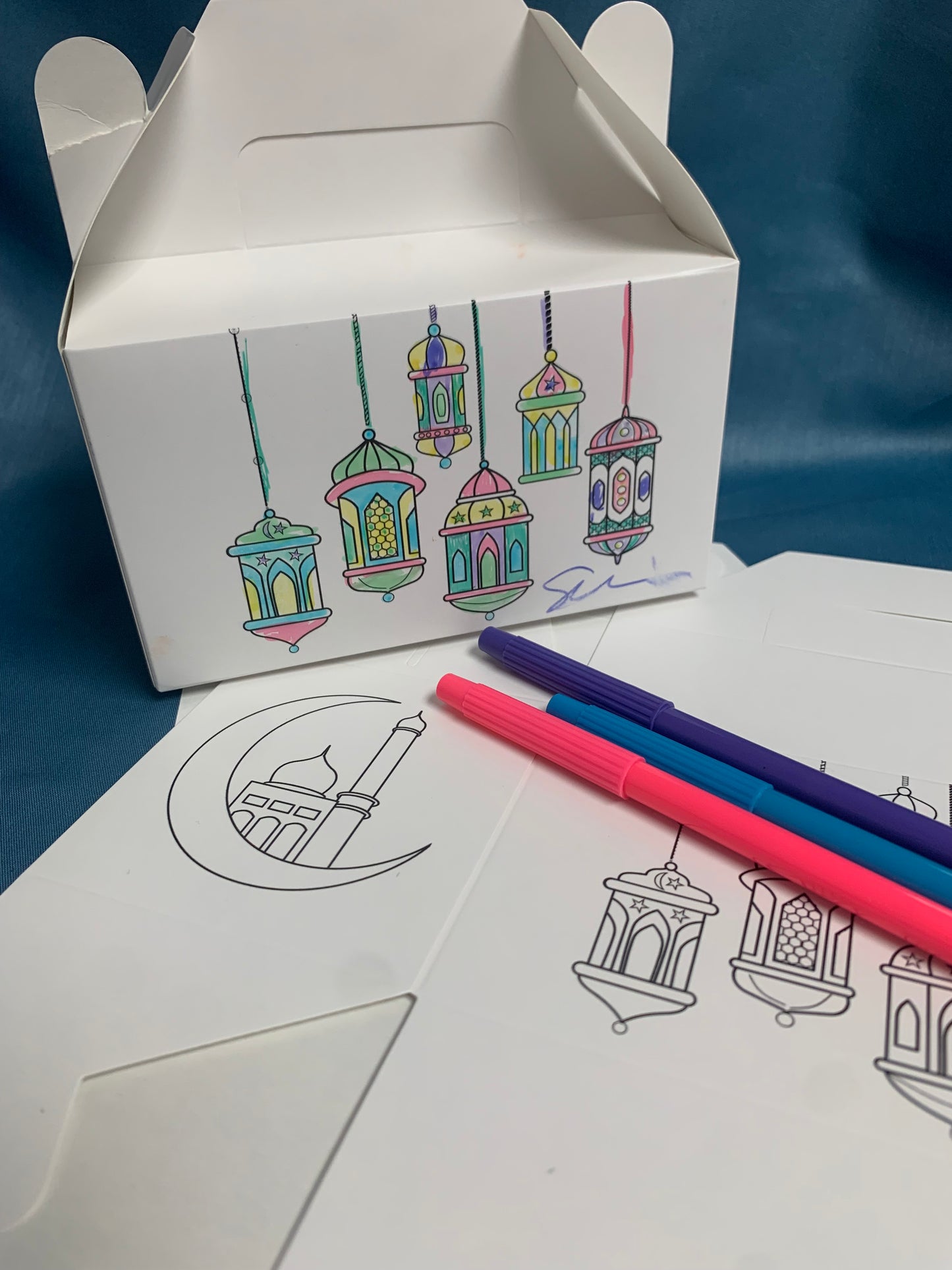 Color your own Eid Treat Box 2pc